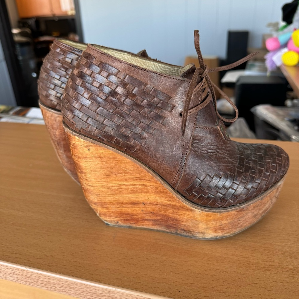 Bed Stu Wood and Leather Platform Shoes - Picture 2 of 10